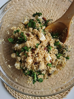 Una foto de Cuscús integral con Kale