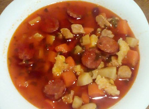 Babgulyás kolbásszal recept fotója