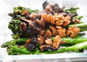 Easiest Way to Recipe Delicious Mixed Veggies with Mushroom and Walnut