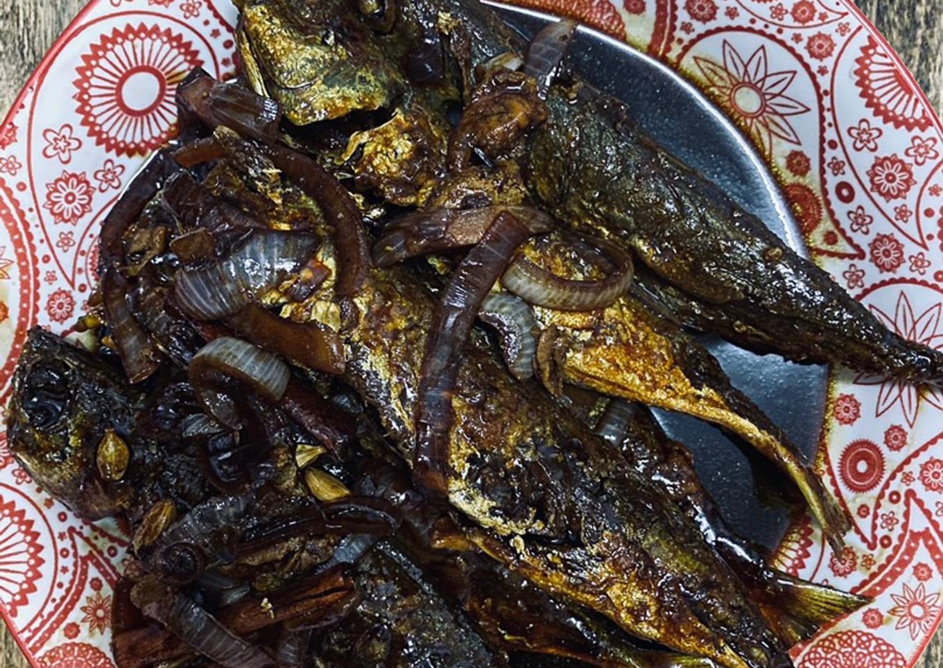 Ikan goreng kicap