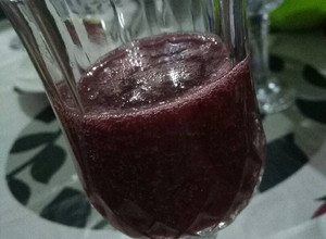Una foto de Borgoña de frutilla🍷