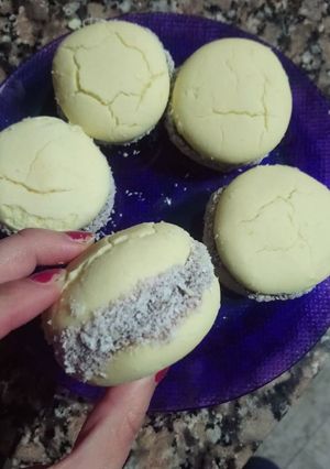 Una foto de Alfajorcito de harina de arroz y maizena, apto para celíacos