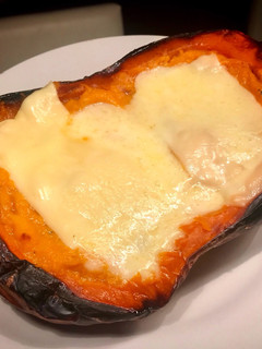 Una foto de Calabaza rellena con champiñones,verdeo y salsa blanca