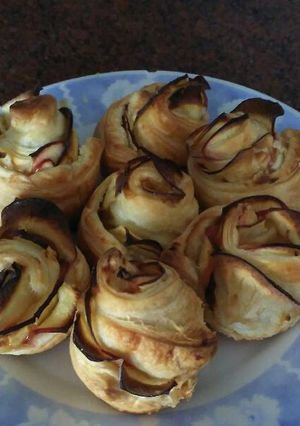 Una foto de Rosas de hojaldre y manzana
