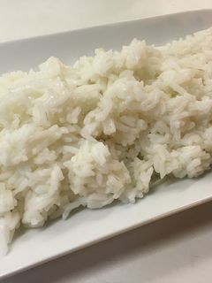 Una foto de Arroz cocido en vaporera Lekué