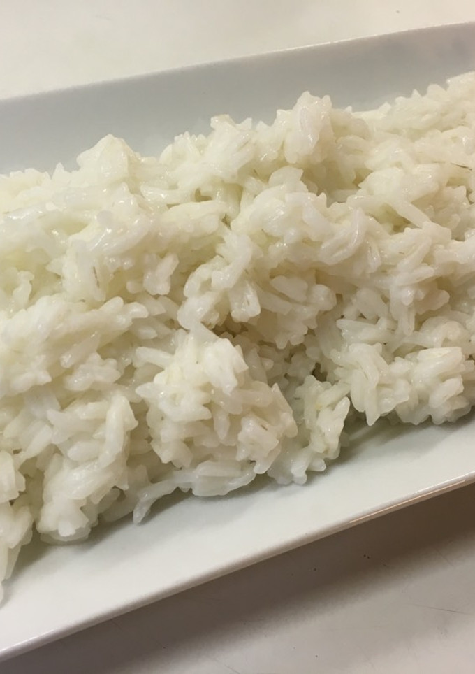 Una foto de Arroz cocido en vaporera Lekué