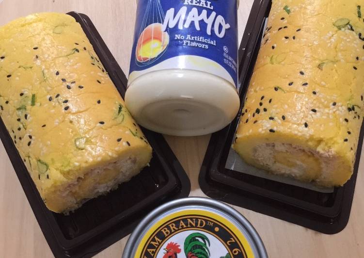 Langkah Mudah untuk Menyiapkan Roll cake tuna mayo with KCF yang Lezat Sekali