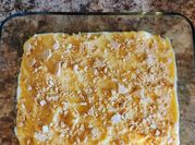 A picture of banana and graham crackers