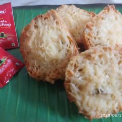 A picture of Garlic cheese bread.