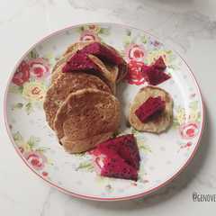 รูปของ Pancake banana oat + buah naga diet pcos