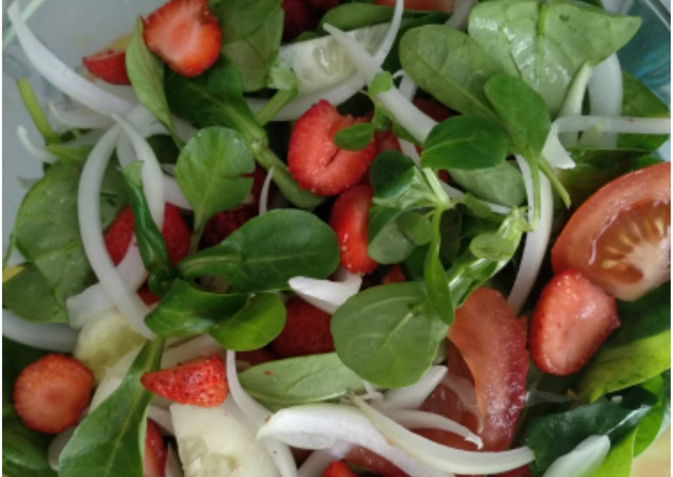 Ensalada canónigos y fresas