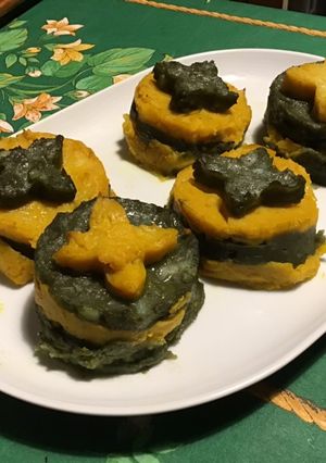 Une photo de Duos de purées curcuma et spiruline
