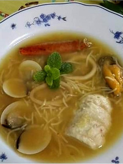 Una foto de Mi sopa de mariscos Navideña!!