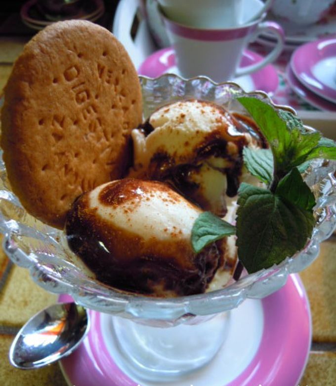 Una foto de Helado de plátano y canela