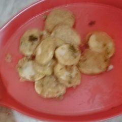 A picture of Potato chips pakoda.