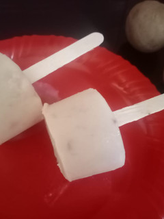 ચીકુ માવા મલાઈ કુલ્ફી (Chiku Mava Malai Kulfi Recipe In Gujarati રેસીપી મુખ્ય ફોટો