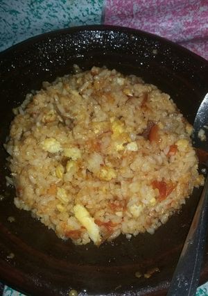 Foto resep Nasi goreng menjerit dengan orak arik telur puyuh