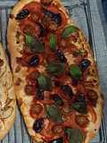 Coca de Recapta 4: Tomates Cherry, Burrata y Ciruelas