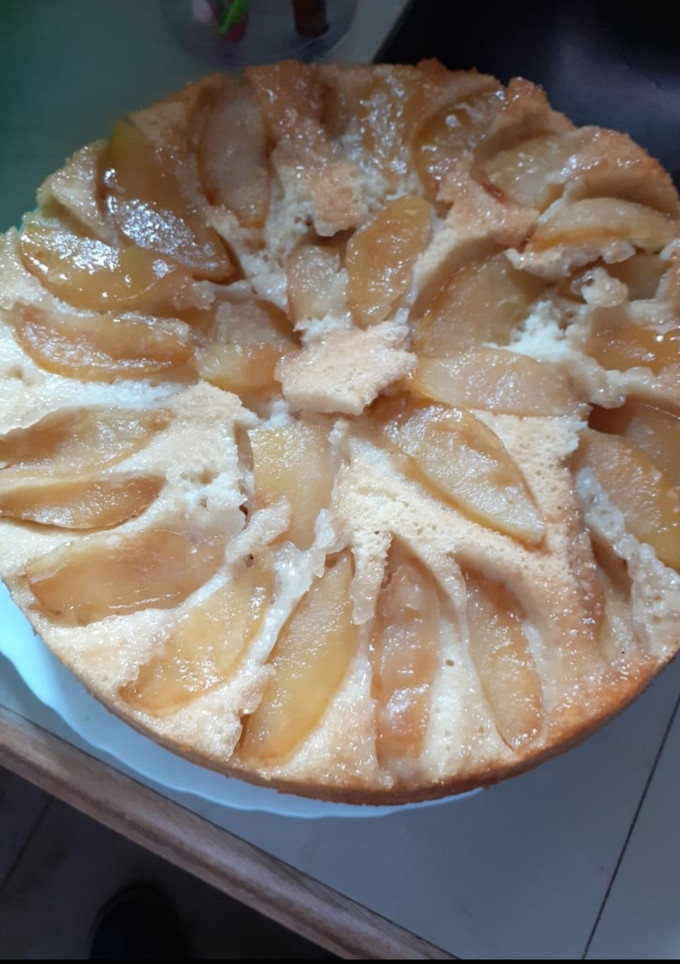Una foto de 🥧🍎Torta de manzana invertida🍎🥧