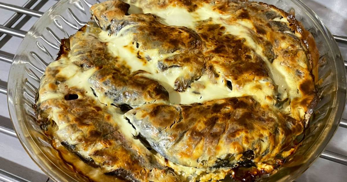 Караси в сметане. Жареный карась в сметане. Жареный карась в сметане. Жареный карась в сметане. Карась в сметане на сковороде.