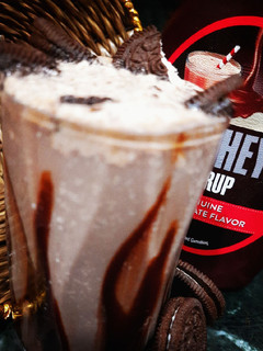 A picture of Oreo Milk Shake.