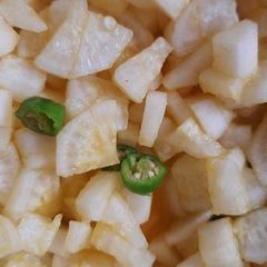A picture of Radish salad.