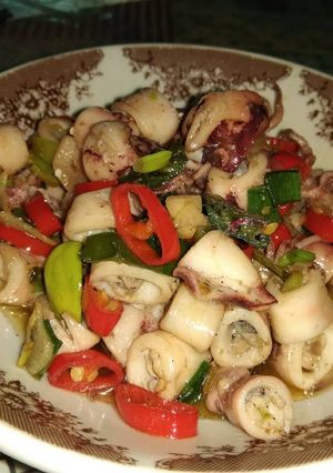 Foto resep Cumi asin orek cabe pete