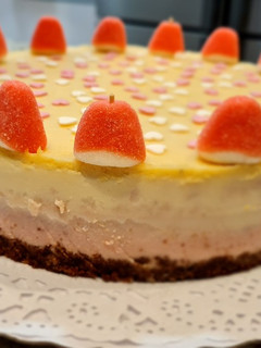 Una foto de Tarta de fresas y chocolate blanco