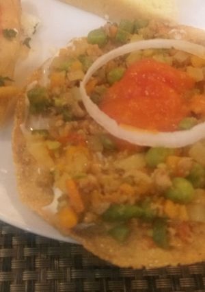 Una foto de Tostadas de carne y verduras😋