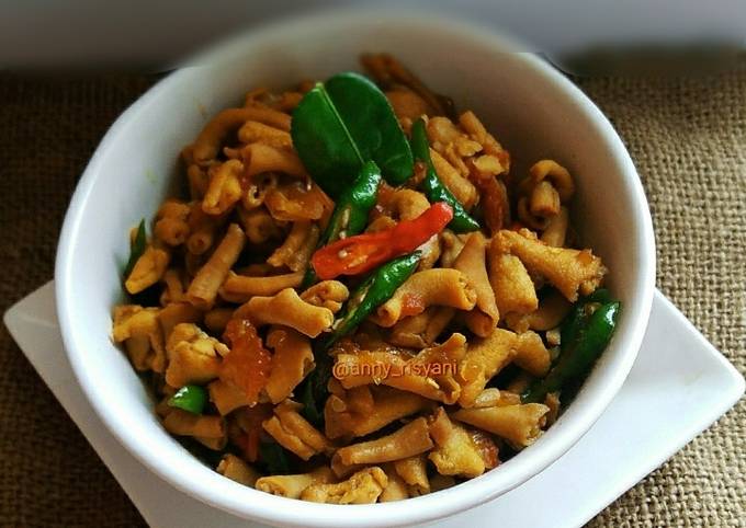 Resep Oseng Usus Ayam Daun jeruk Anti Gagal