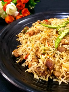 वेज टिक्का बिरयानी (Veg tikka biryani recipe in hindi) रेसिपी मुख्य फोटो