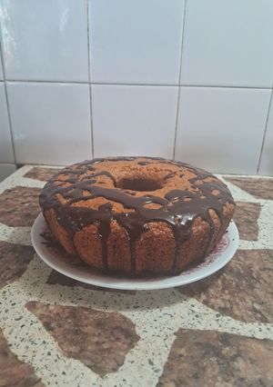 Foto principal de Budín de limón 🍋clasico con aceite decorado con cobertura de chocolate