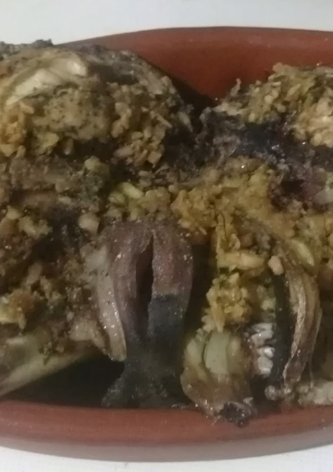 Una foto de Cabezas de cordero marinadas y crujientes