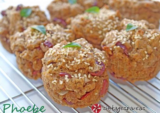 Muffins with olives