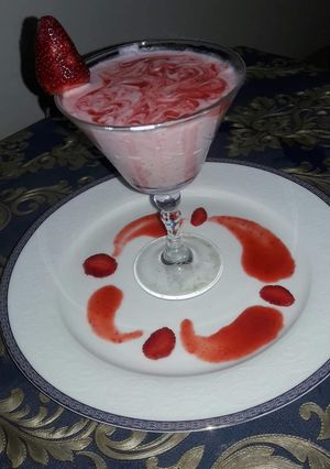 A picture of Strawberry Creamy yogurt.