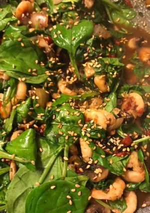 Une photo de Crevettes épinards à l’asiatique