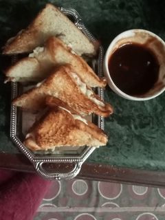 ब्रेड चीज़ के सैंडविच(bread cheese ke sandwich recipe hindi) रेसिपी मुख्य फोटो