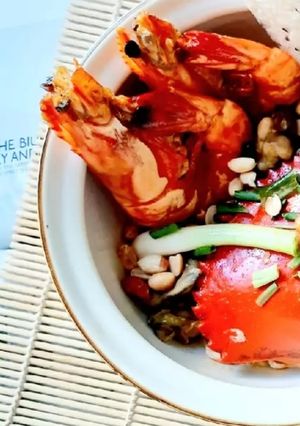 Hình của món Mì Quảng tôm cua hấp dẫn.