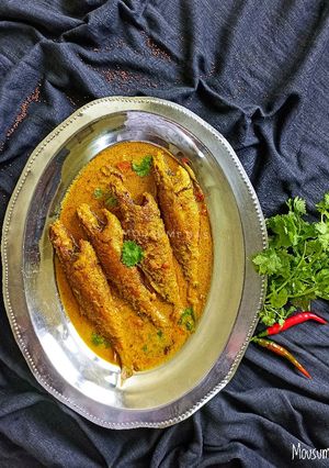 সর্ষে বাটা দিয়ে ভোলা মাছের ঝাল(shorshe diye bhola machher jhaal recipe in Bengali) রেসিপির প্রধান ছবি