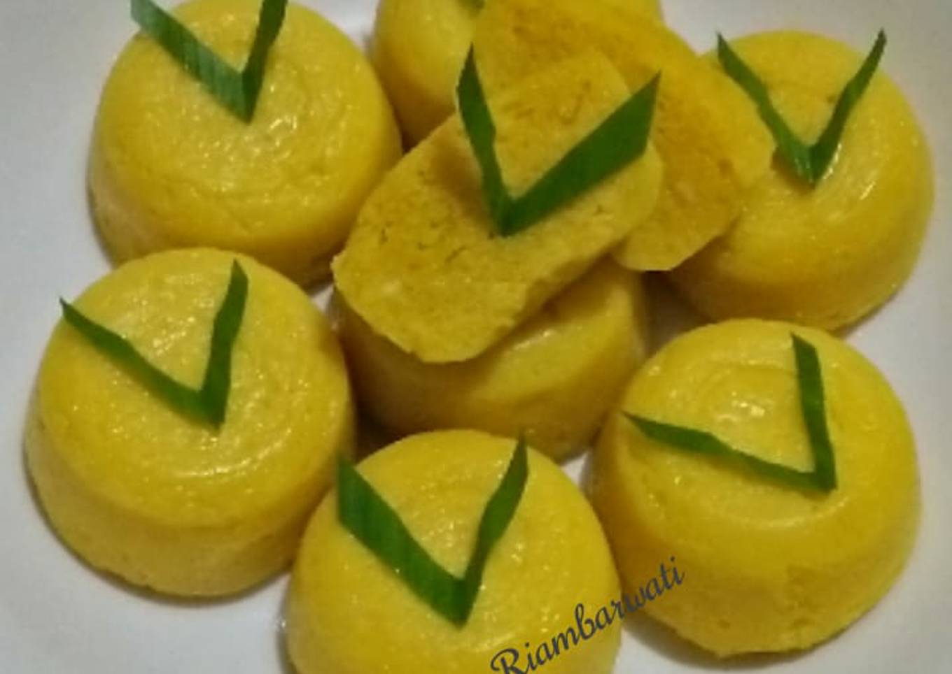 60. Kue Lumpur Labu Kuning