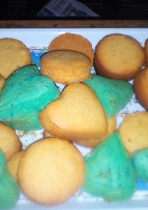 A picture of Mini cakes.