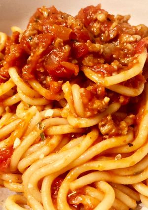 Una foto de Espaguetis con carne 🤤