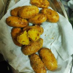 Deep Fried sweet potatoes A picture of Deep Fried sweet potatoes.