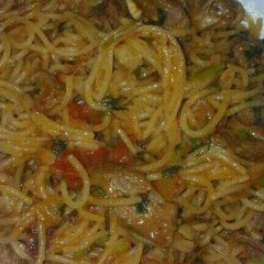 Fried spaghetti A picture of Fried spaghetti.