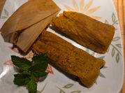 Una foto de tamales de frijol de honduras
