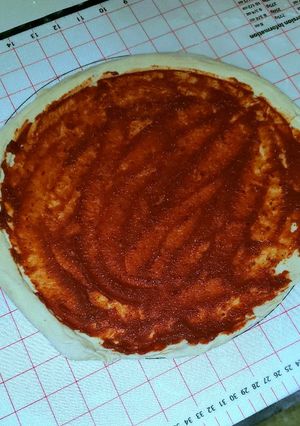 A picture of Spicy pizza sauce.