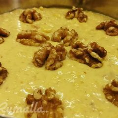 A picture of Walnut pudding.