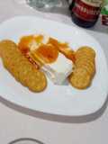 Queso crema y salsa de chipotle