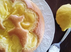Foto di Torta Nua con crema pasticcera