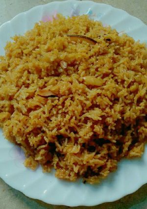 A picture of Gur waly chawal.